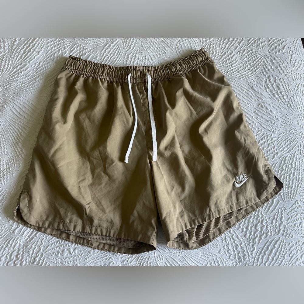 Men’s Nike Woven lined shorts